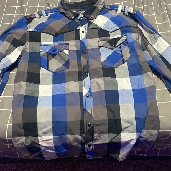 youth button down. - Picture 1 of 2